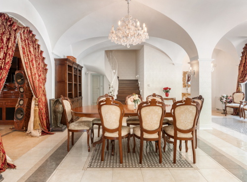 Predaj - Historická vila so súkromným parkom, Modra