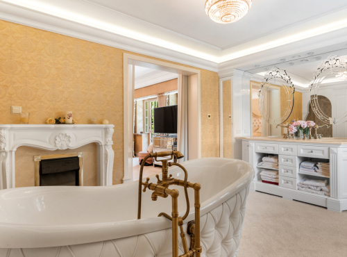 Predaj - Historická vila so súkromným parkom, Modra