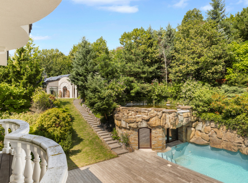 Predaj - Historická vila so súkromným parkom, Modra