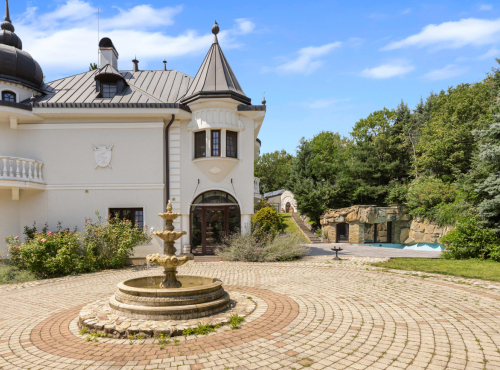 Predaj - Historická vila so súkromným parkom, Modra