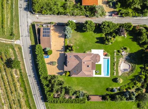 Predaj - Rodinný dom s bazénom a záhradou, Limbach