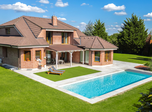 Predaj - Rodinný dom s bazénom a záhradou, Limbach