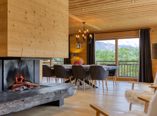 Family chalet Cerf, France – Méribel