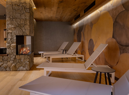 Predaj - SKI-IN/SKI-OUT apartmán, Vysoké Tatry – Tatranská Lomnica