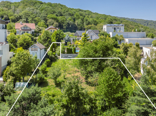 Predaj - Pozemok pri lese v tichej rezidenčnej zóne, Bratislava IV – Dúbravka