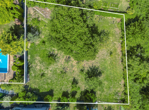 Predaj - Pozemok pri lese v tichej rezidenčnej zóne, Bratislava IV – Dúbravka