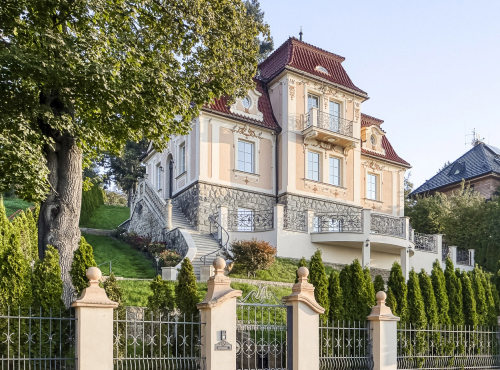 Zahraničné nehnuteľnosti - Prvorepubliková vila, Praha 9 – Vysočany