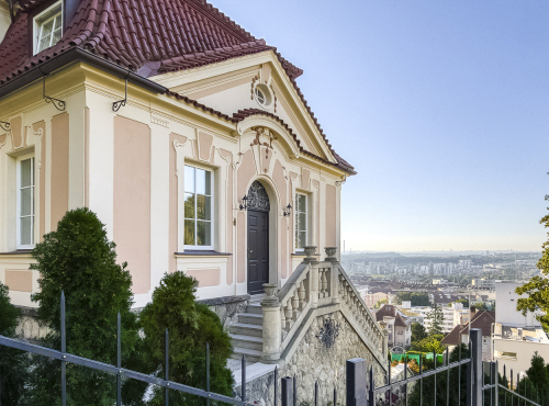 Zahraničné nehnuteľnosti - Prvorepubliková vila, Praha 9 – Vysočany