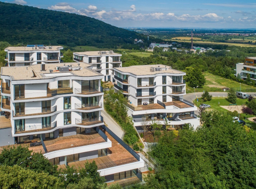 Apartments with views of the Little Carpathians, Bratislava IV – Dúbravk