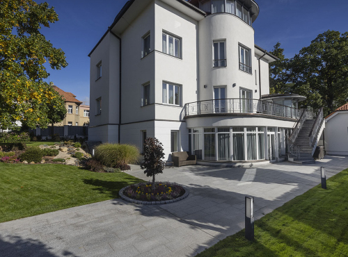 Zahraničné nehnuteľnosti - Elegantná vila, Praha 6 – Hanspaulka