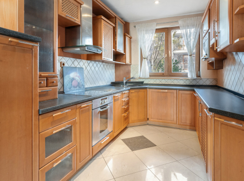 Family House on Ambrová Street, BA III – Nové Mesto