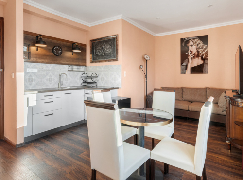 Predaj - Polyfunkčný objekt/Rodinný dom na Bárdošovej, BA III – Nové Mesto