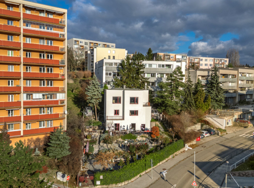 Predaj - Polyfunkčný objekt/Rodinný dom na Bárdošovej, BA III – Nové Mesto