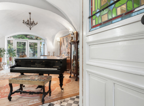 Predaj - Renesančný meštiansky dom v srdci historickej Trnavy, Trnava