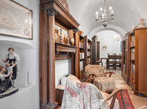 Predaj - Renesančný meštiansky dom v srdci historickej Trnavy, Trnava