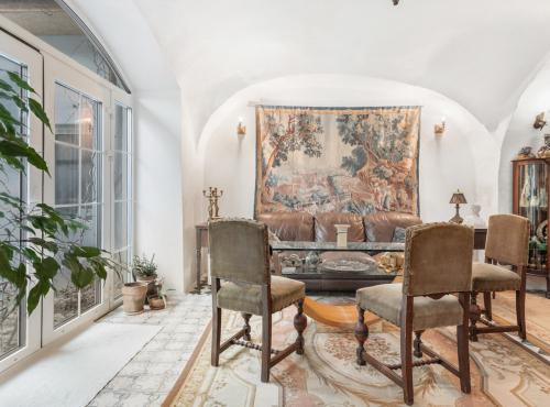 Predaj - Renesančný meštiansky dom v srdci historickej Trnavy, Trnava