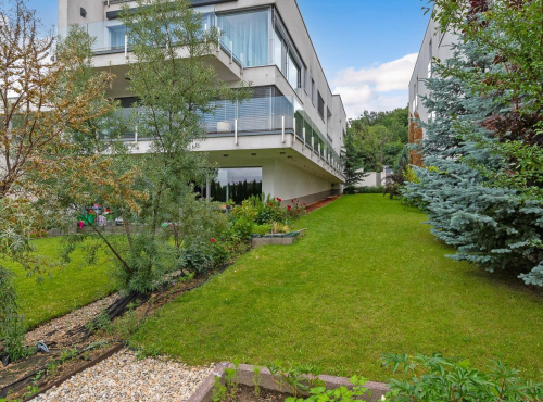 Prenájom - Zariadený byt pri Kalvárii, BA I – Staré Mesto