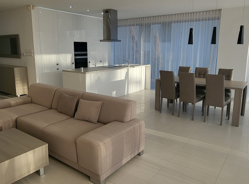 Prenájom - Zariadený byt pri Kalvárii, BA I – Staré Mesto